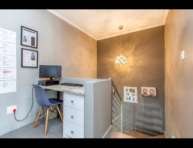 3 BEDROOM TOWNHOUSE FOR SALE IN BRYANSTON